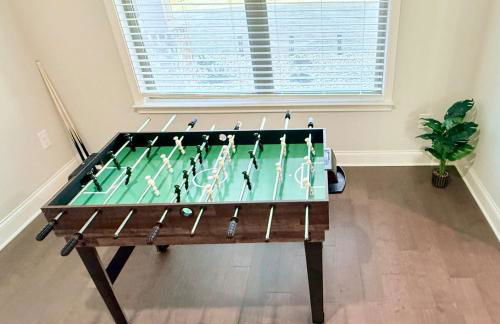 Luxury 5 Bedroom 4 bath open kitchen living room - Foto 16