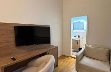 Jomi Stays - Kudamm - Foto 79