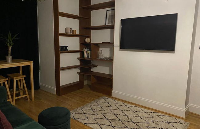1 Bedroom Flat in Well Connected Part of London - Foto 4