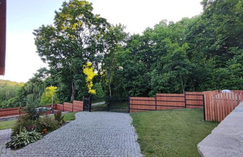 Bug Na Skarpie - Domek Wypoczynkowy z Jacuzzi i Kominkiem - Foto 23