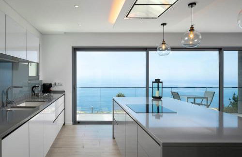 SKYFALL VILLA - Photo 5