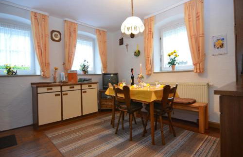 Schones Ferienhaus mit Grossem Garten bei Stadlern - Foto 4