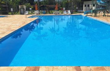 Chalé Orquídeas Club Ubat 6p piscinas - Foto 6