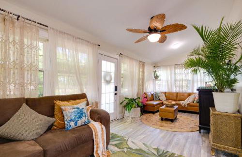 Adorable Beach Cottage with Hot Tub and Tropical Bar! - Foto 6