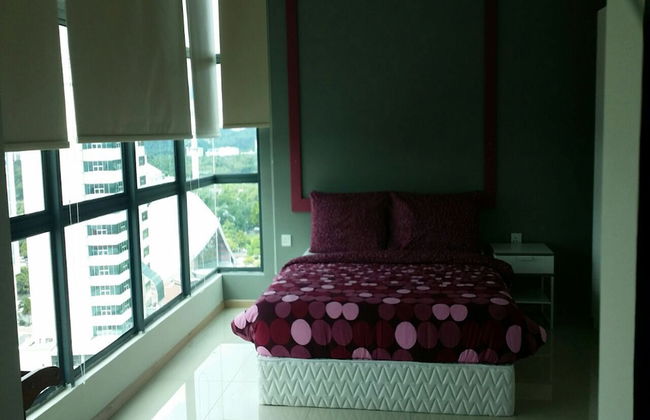 Lawang Suite 1 Bedroom Corner Apartment - Photo 4