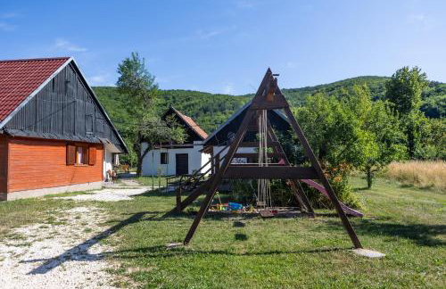 The grandfather's estate - wooden house - Photo 8