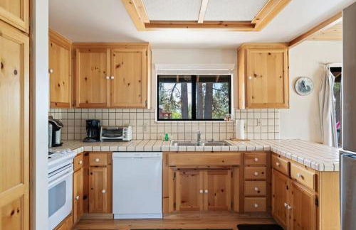 Cozy 3BDR - 1 Minute to the Beach! - Foto 7