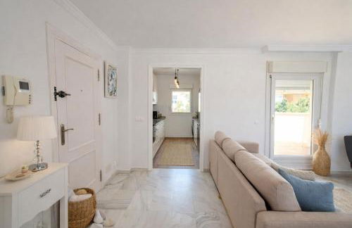 Noctua Estepona Puerto 021 - Photo 11