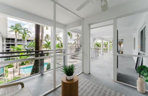 Boca Waterfront Oasis Walk to Beach with Pool, Hot Tub, Gym - Foto 38