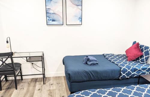 Wonderful 3 Bedroom Home Perfect for Getaway - Photo 17