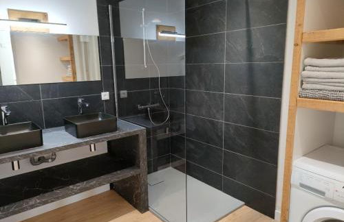 La Maison du Plongeoir 14 pers grande terrasse vue lac de Serre Ponçon - Foto 59