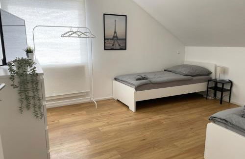 Moderne Unterkunft mit 5 Betten in Pfaffenhofen-Baden-Württemberg - Foto 7