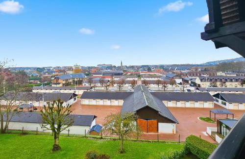 Piscine, balcon, Stationnement, Vue box hippodrome - Photo 7