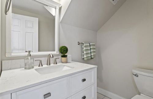 GATHERING HOUSE IN HISTORIC OAKWOOD - Foto 22