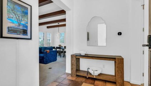 LV204 Airy Upstairs 2 Bedroom w Private Balcony - Foto 4