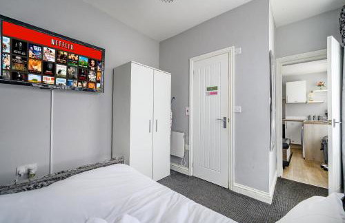 * Well equipped apartment for a relaxing cosy and luxurious fun stay + Free Parking + Free Fast WiFi * - Foto 15
