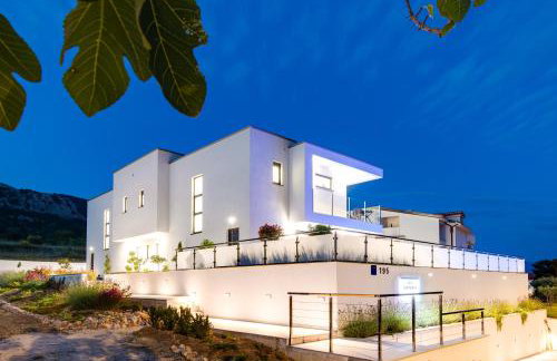 Villa Supernus with Heated Pool - Foto 8