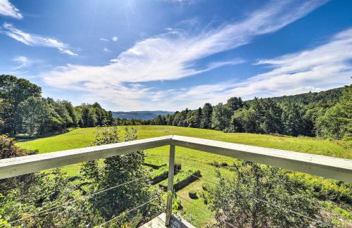 Lovely Brookfield Home with Private Deck and Views - Foto 30