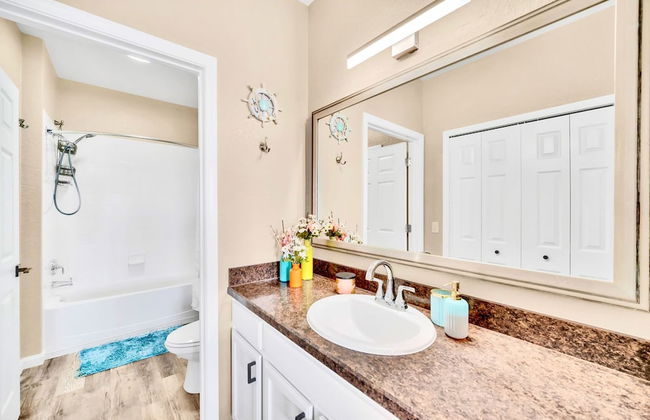 Upstay - Condo Near Disney w Pool-spa-sauna-games - Photo 14