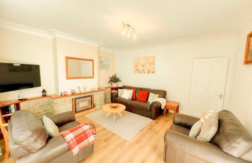 3 Bedroom House by Brookland Stays Serviced Accommodation Short Lets Leeds - Foto 28