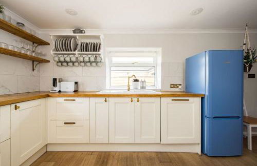 Luxurious Complex: 2 barns together edge of Frome - Photo 38