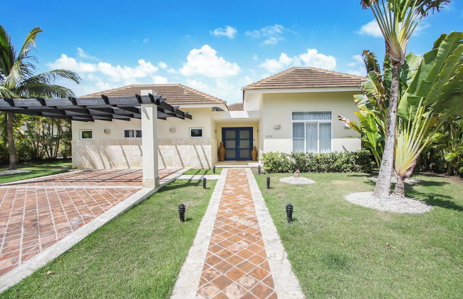 Golf Villa in Bavaro - Pool, Jacuzzi, Staff - Foto 37