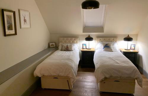 Luxury Boutique Country Cottage With Hot Tub - Photo 30