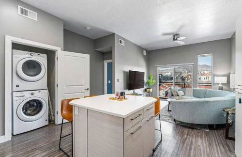 Penthouse Apt - PoolGymHotTubPkg - View! - Foto 13