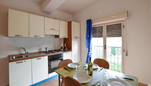 Stunning Apartment In Palmi With House Sea View - Foto 3