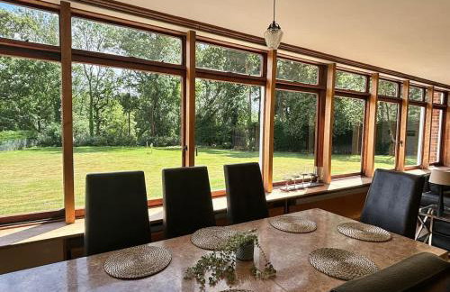 Spacious and stylish with games room, huge garden, peaceful surroundings - Foto 20