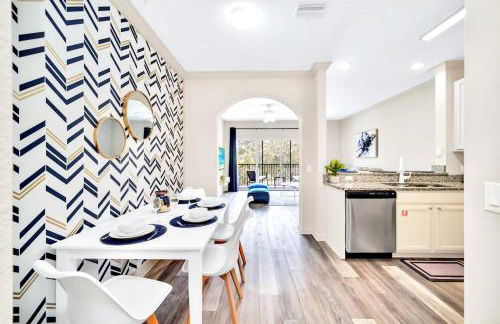 2BR Condo - Pool and Hot Tub - Near Disney - Foto 15