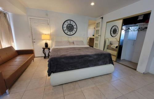 Private guest studio 5 minutes to Rodeo Drive and in great area - Foto 9