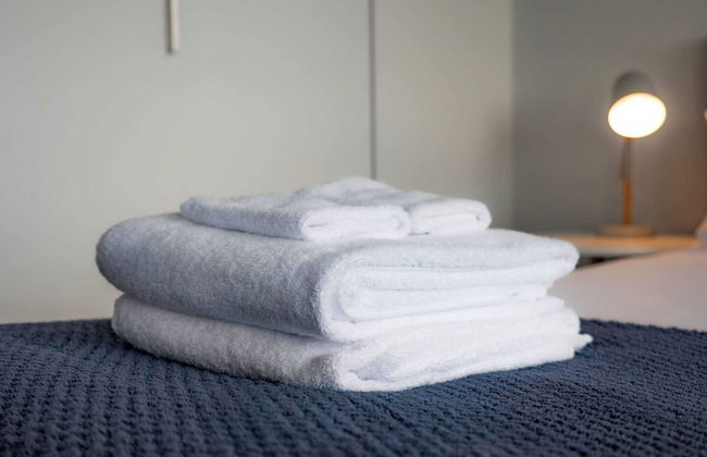 Centrally Located Light-filled Studio w/ Parking - Foto 5