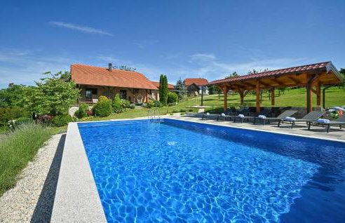 Lovely Home In Luzan Biskupecki - Foto 1
