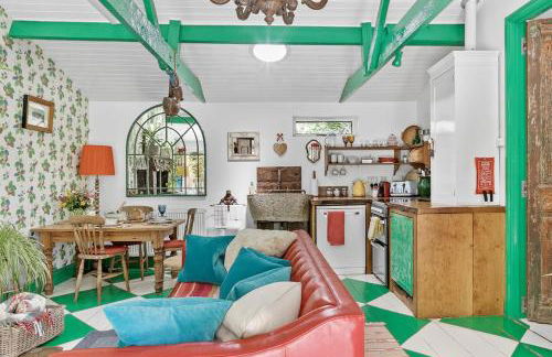 Enchanting Lodge, Cosy Hidden Gem with Woodburner - Foto 11