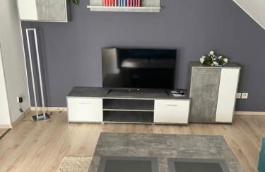 SCHÖNE AUSSICHT - Photo 1