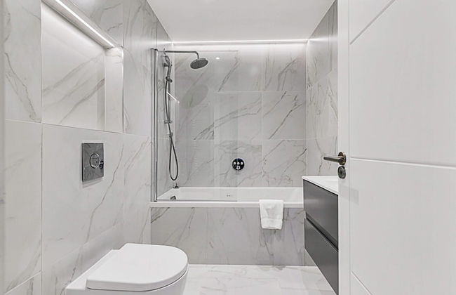 Sunny 2-bed Flat in Chiswick - Foto 16