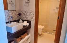 Apartamento espetacular na MELHOR praia da Bahia, GUARAJUBA é uma das únicas praias com selo azul do Brasil -Luxo, lazer, diversão e tranquilidade! Projetado para que você tenha a melhor experiência em hospedagem - Condominio tipo resort, o mais procurado - Foto 33