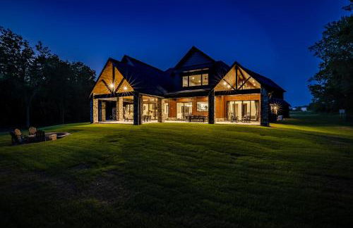 Game Room and Hot Tub! Lakefront Monkey Island Haven - Foto 41