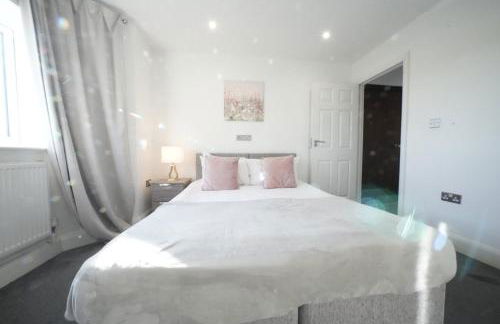 HEATHROW AIRPORT apartments-FREE parking-Free underground to and from Heathrow-30 min central London - Foto 33