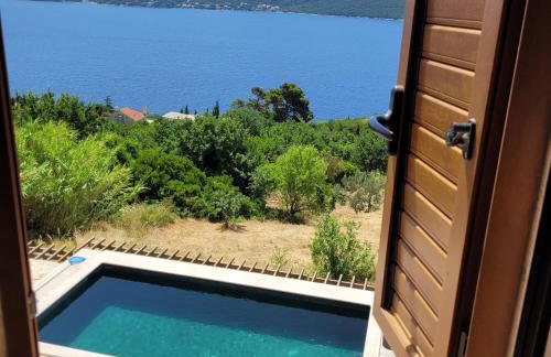 Green Marble Pool Cottage 3 BR in 2 adjoining stone buildings on a 2 acre private land - Foto 5