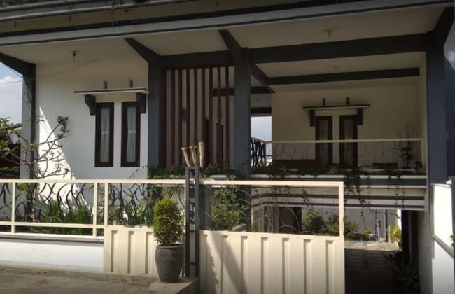 Villa Asri - Photo 1