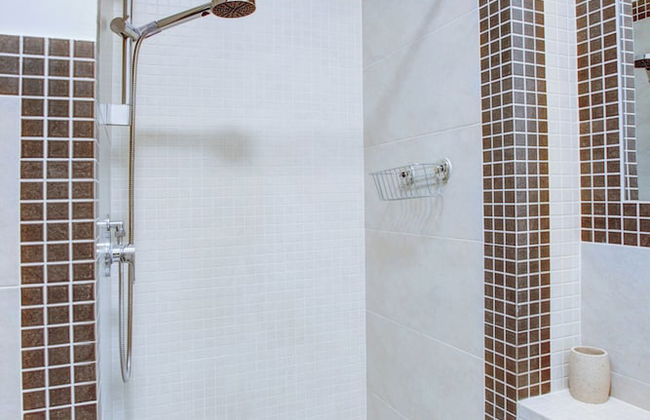 Colosseo Families and Groups 2BDR | Home and More - Photo 23