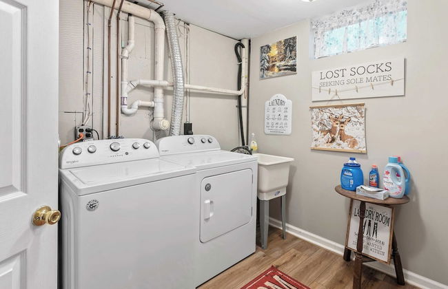 Ridge Retreat by Avantstay Game Room, Covered Porch, & Fire Pit! - Photo 34