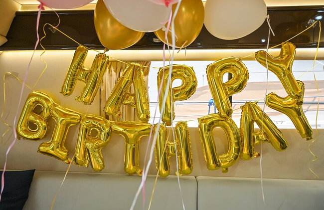 Celebración de cumpleaños de 2 horas en un yate en Dubái - Foto 6