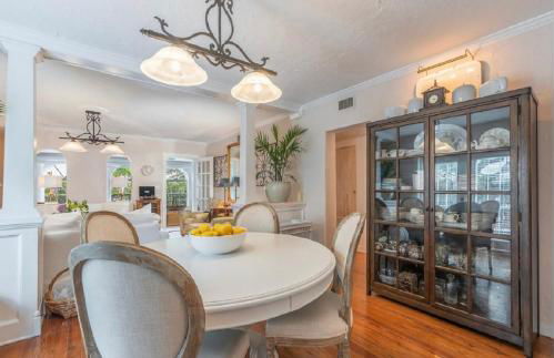 Tropical Designer House in Heart of Antique Row WPB - Foto 7