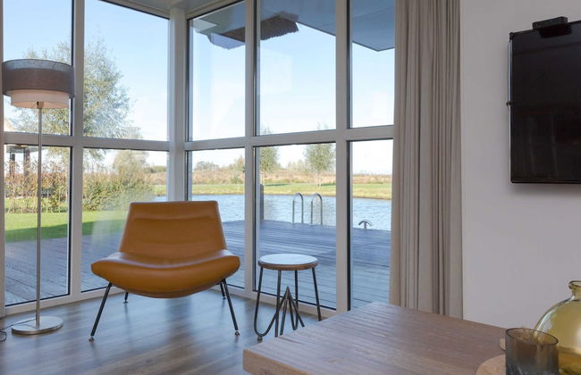 Stylish Villa by the Water - Foto 16