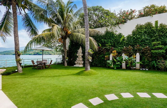 Villa Blanca by Alfred in Bali - Modern Luxury 5 Bdr Oceanfront Villa in Candidasa - Foto 13