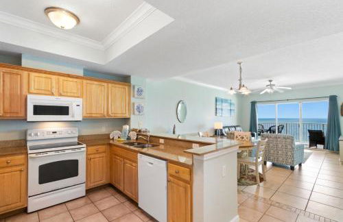 Crystal Shores West Condos by Hosteeva - Foto 22