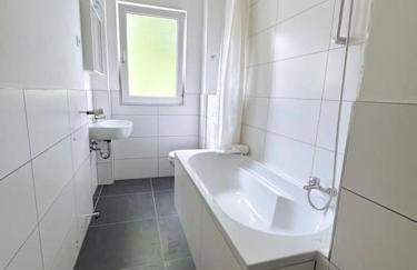 City Apartment with WIFI, Kitchen and 4K TV - Foto 7